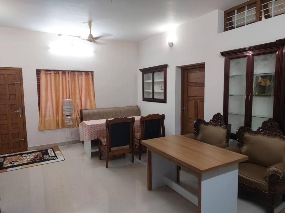 Home In Guruvayur-3 Bedroom Dış mekan fotoğraf
