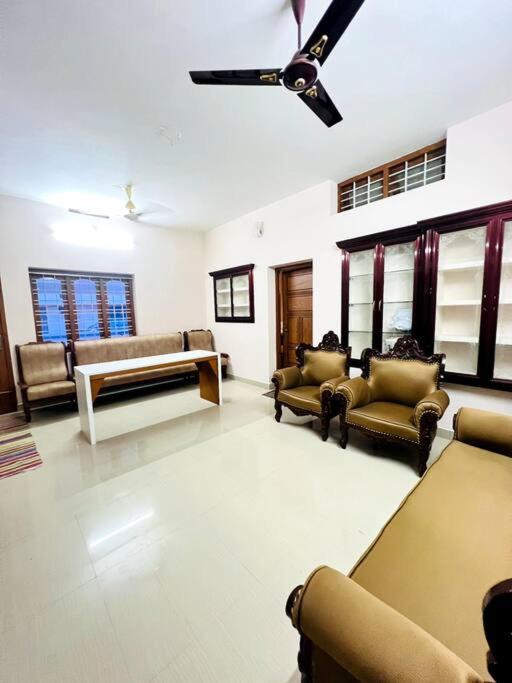 Home In Guruvayur-3 Bedroom Dış mekan fotoğraf